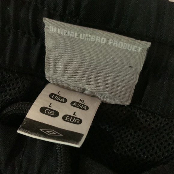 Umbro wind joggers - Picture 2 of 4